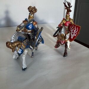 Papo Les Chevalier medieval knights with their horses. Collectable, toys